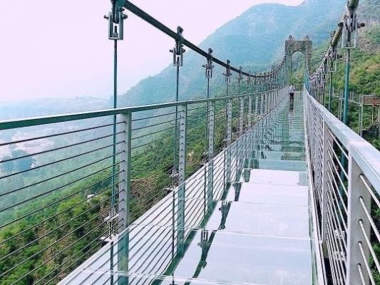 玻璃吊橋
